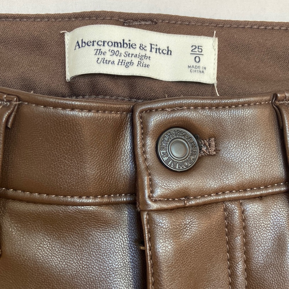 Abercrombie &Fitch The 90s Straight Faux Leather High Rise Pants Rich Br… - Picture 5 of 11